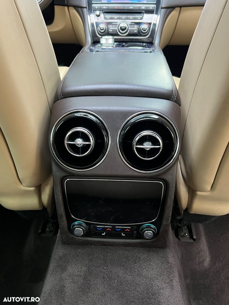 Jaguar XJ 3.0 V6 Premium Luxury Aut LWB - 13