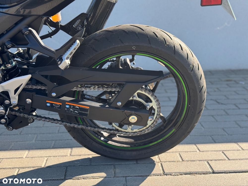 Kawasaki Ninja 400 - 4