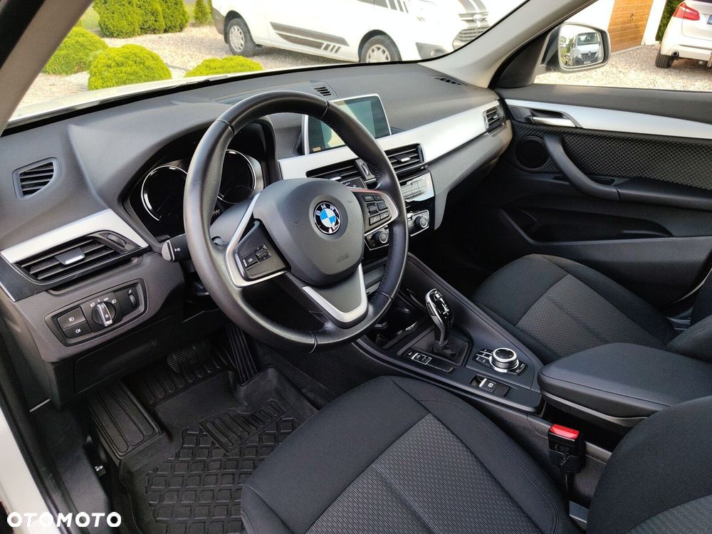 BMW X1 sDrive18i - 11