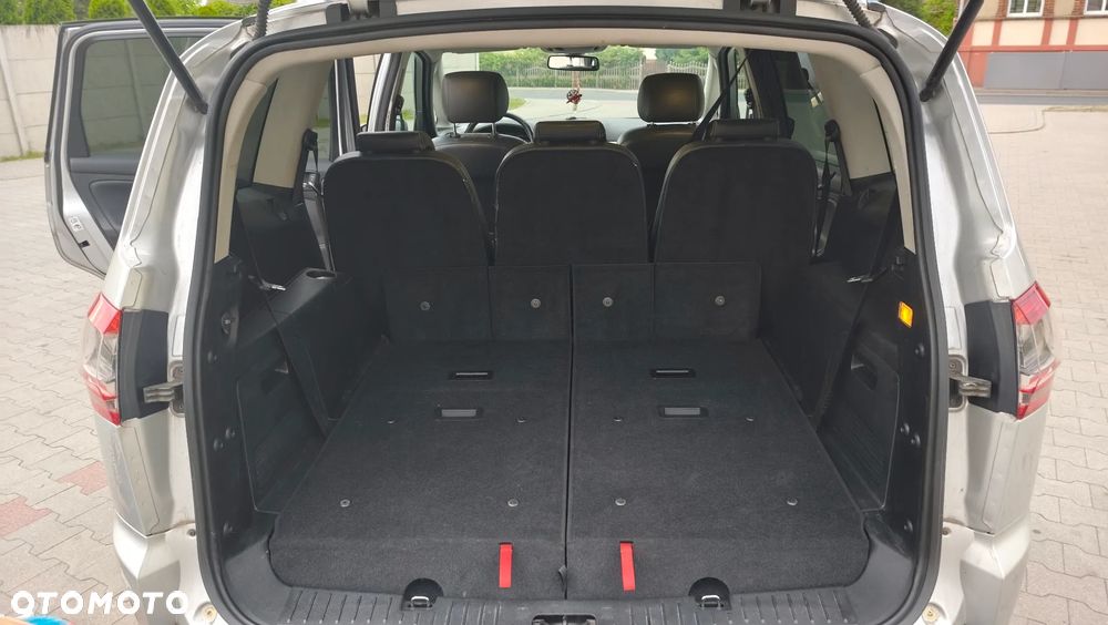 Ford S-Max - 14