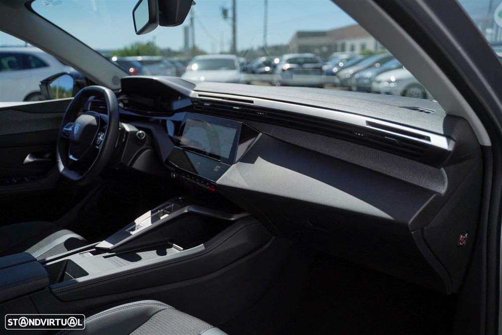 Peugeot 308 SW 1.2 PureTech Allure Pack EAT8 - 37