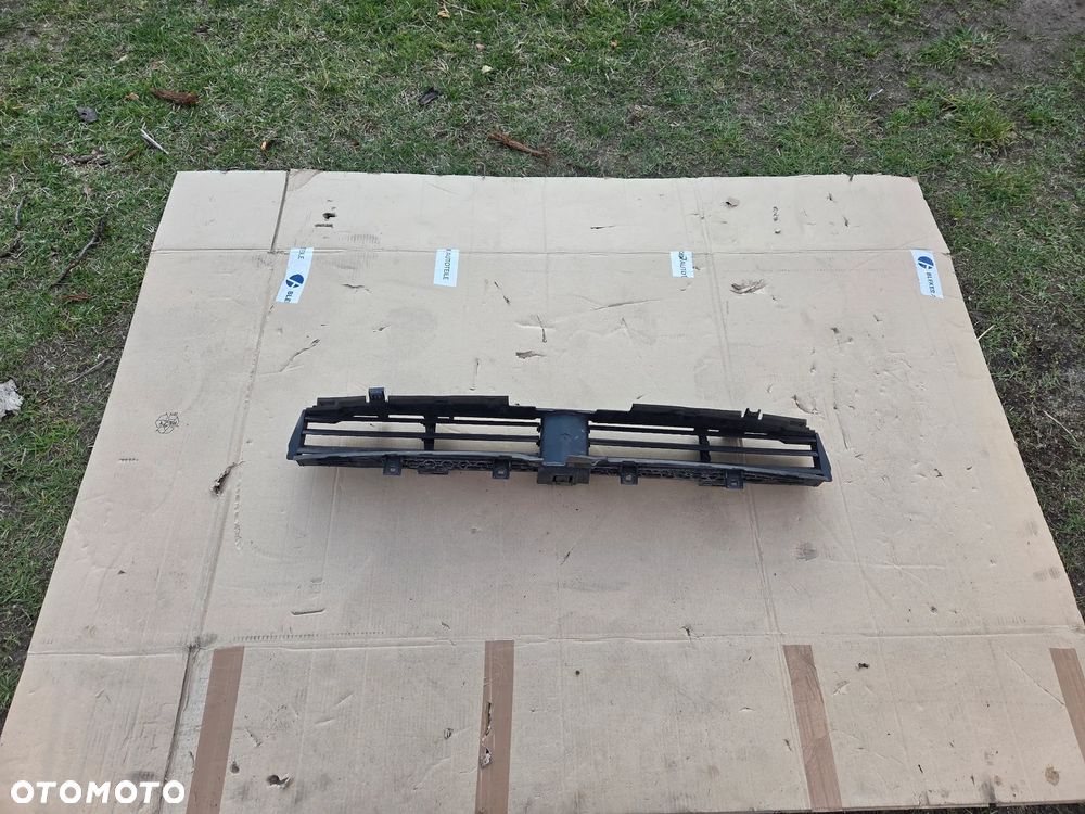 Kierownica wlot powietrza BMW 5 G30 G31 7497285 żaluzja roleta wlot powietrza BMW 5 g30 G31 7474372 - 2