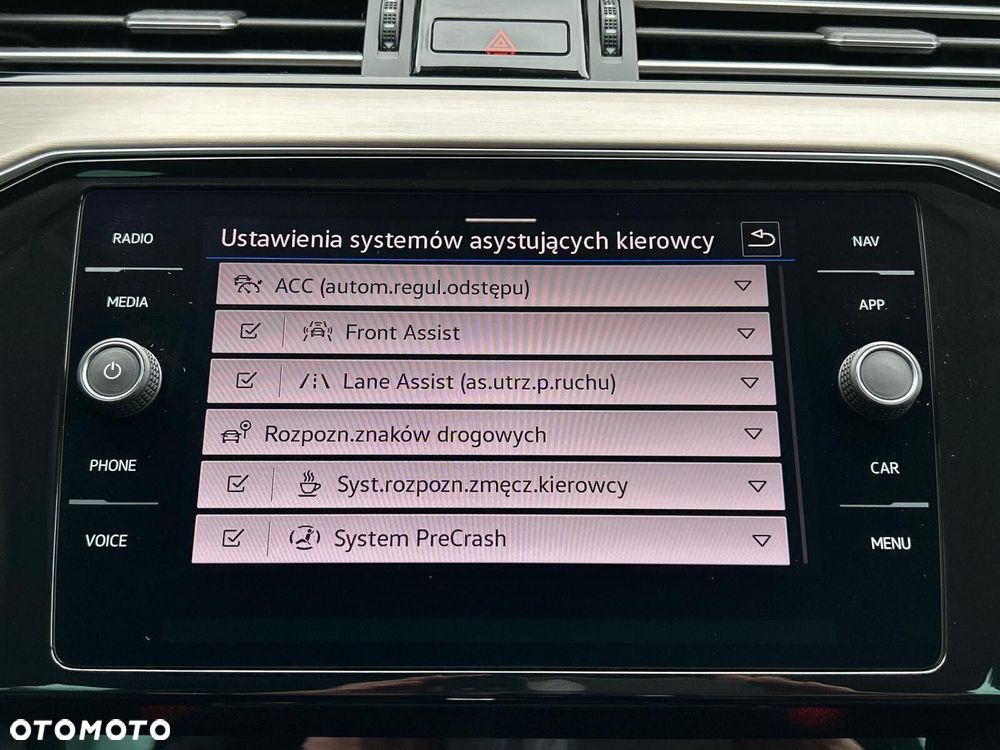 Volkswagen Passat Variant 2.0 TDI EVO Elegance DSG - 30