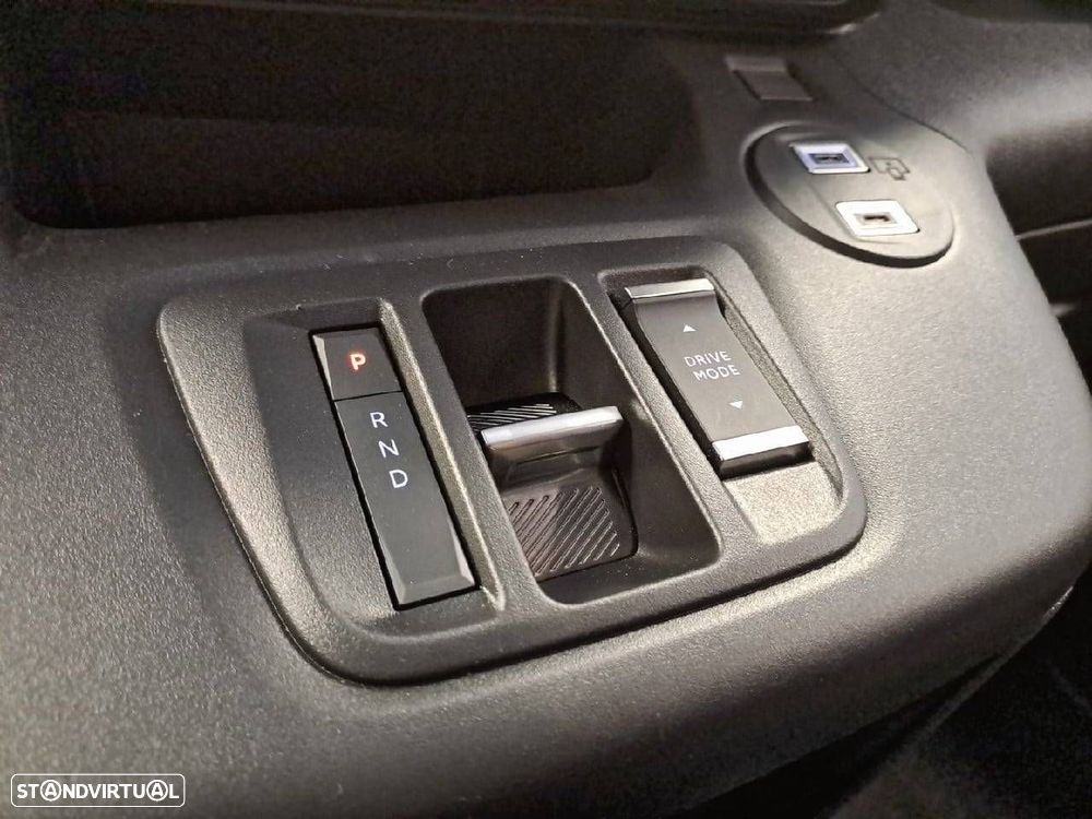 Peugeot ePartner 3 136 cv Bateria 50 kWh XL - 23