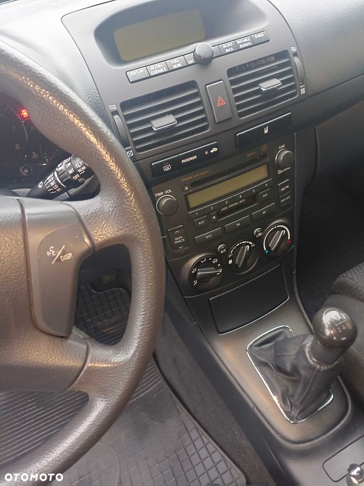 Toyota Avensis - 7