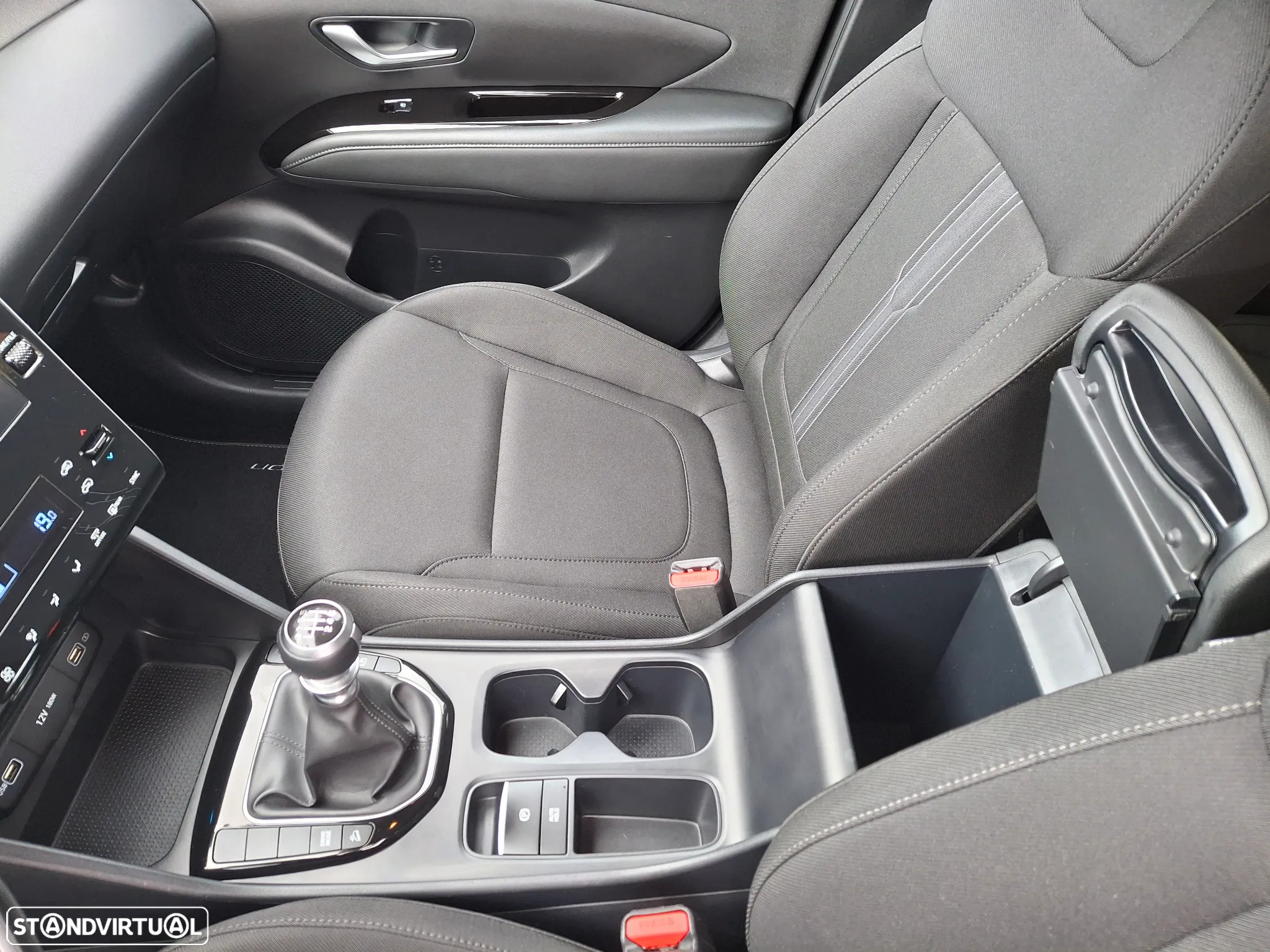 Hyundai Tucson 1.6 CRDi Premium - 14