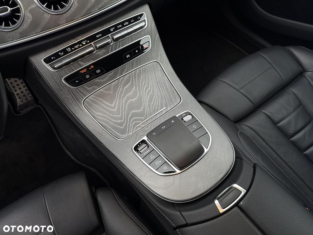 Mercedes-Benz CLS - 16