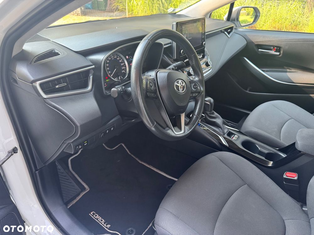 Toyota Corolla 1.8 Hybrid Comfort - 17