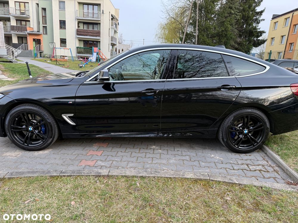 BMW Seria 3 330i xDrive M Sport - 1