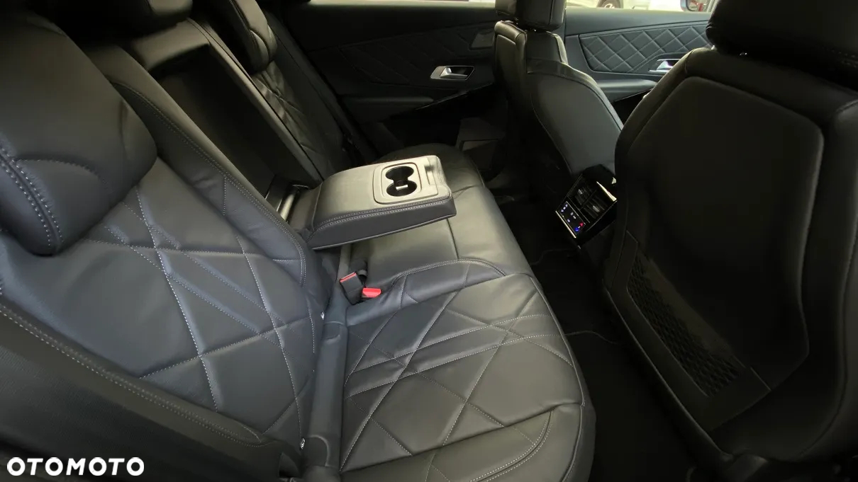 DS Automobiles DS 7 Crossback - 12