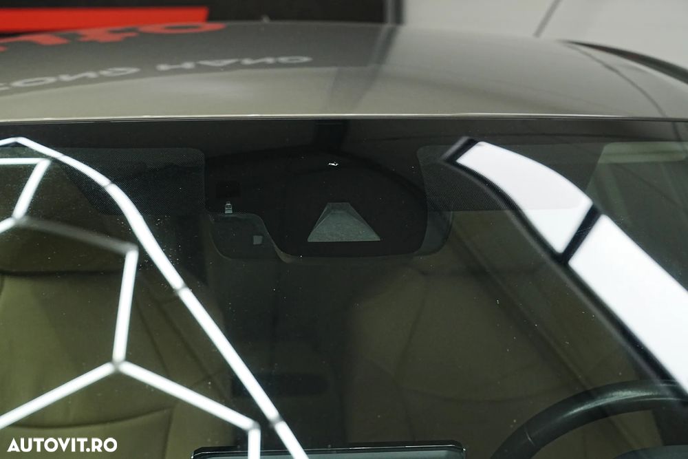 Toyota Corolla 1.8 HSD TS Exclusive - 24