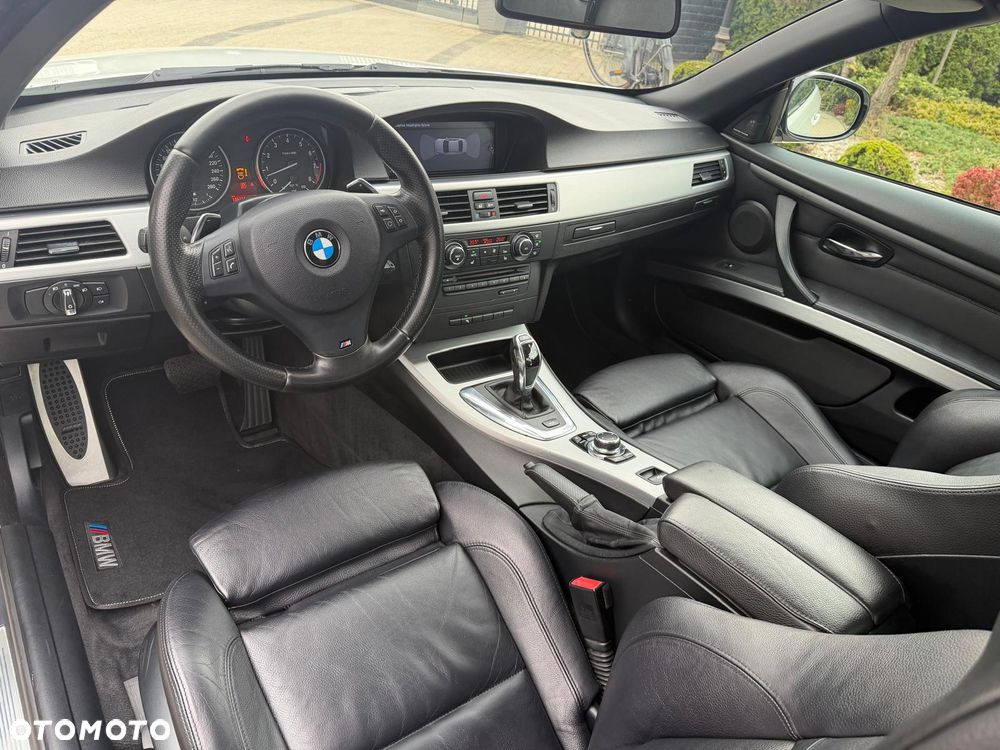 BMW Seria 3 335i Edition Exclusive - 35