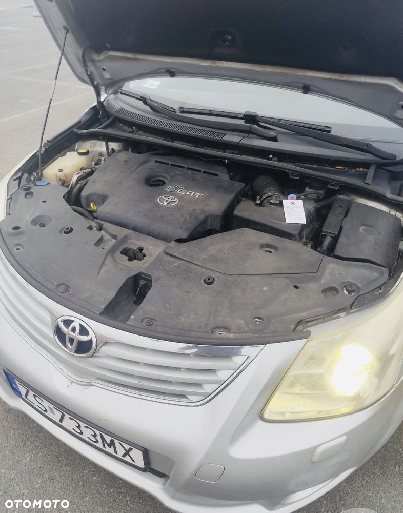 Toyota Avensis - 6