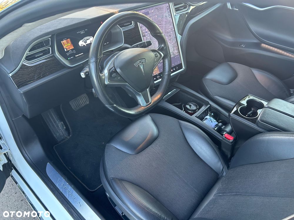 Tesla Model S Long Range Plus - 9