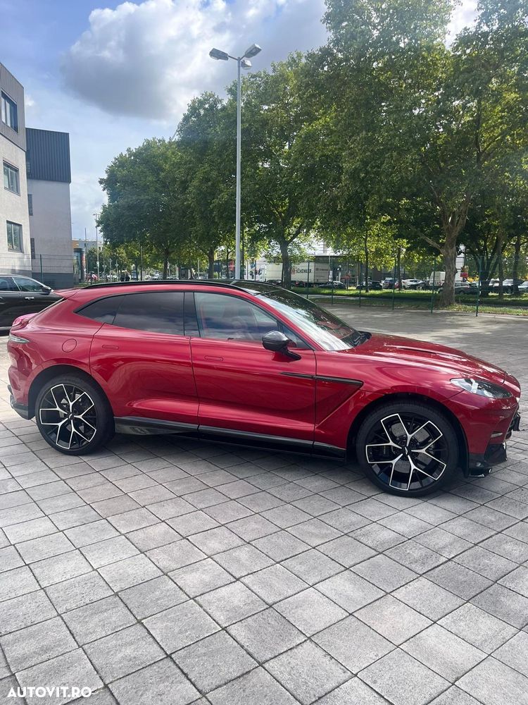 Aston Martin DBX - 2