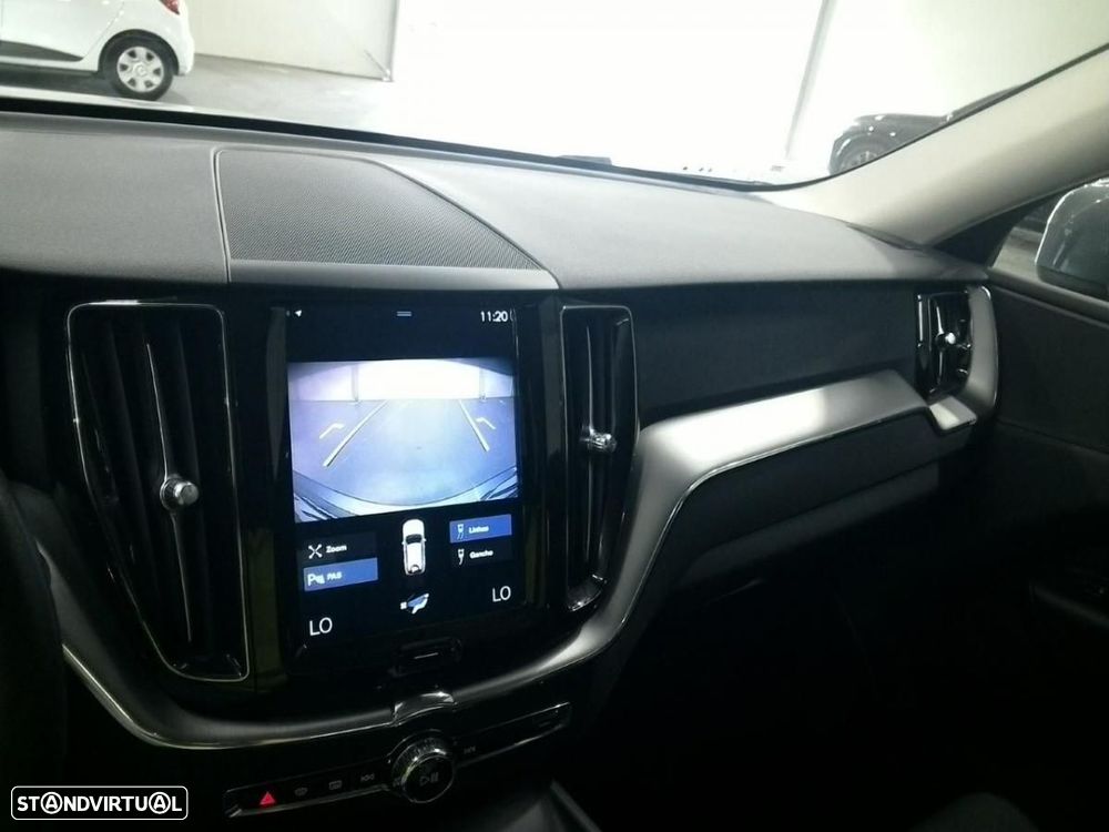 Volvo XC 60 2.0 T8 PHEV Momentum AWD - 6