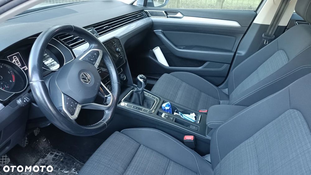 Volkswagen Passat 2.0 TDI EVO Business - 6