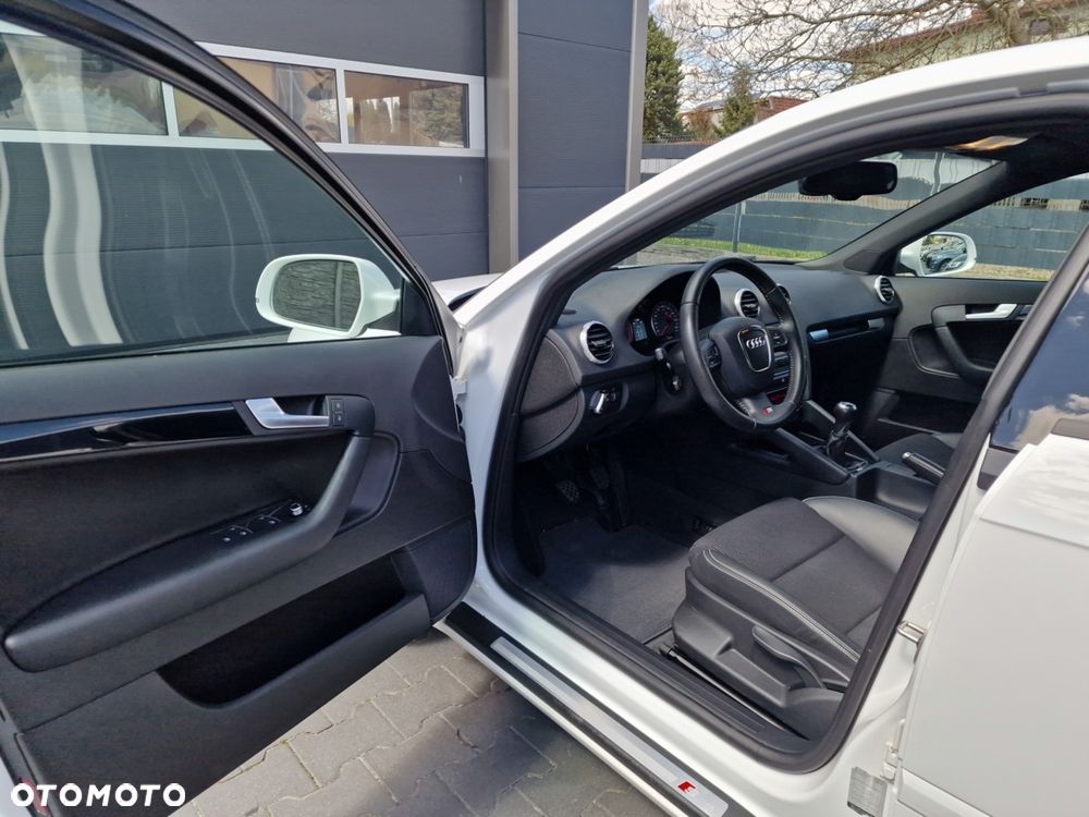 Audi A3 Sportback 2.0 TDI DPF S line Sportpaket - 19