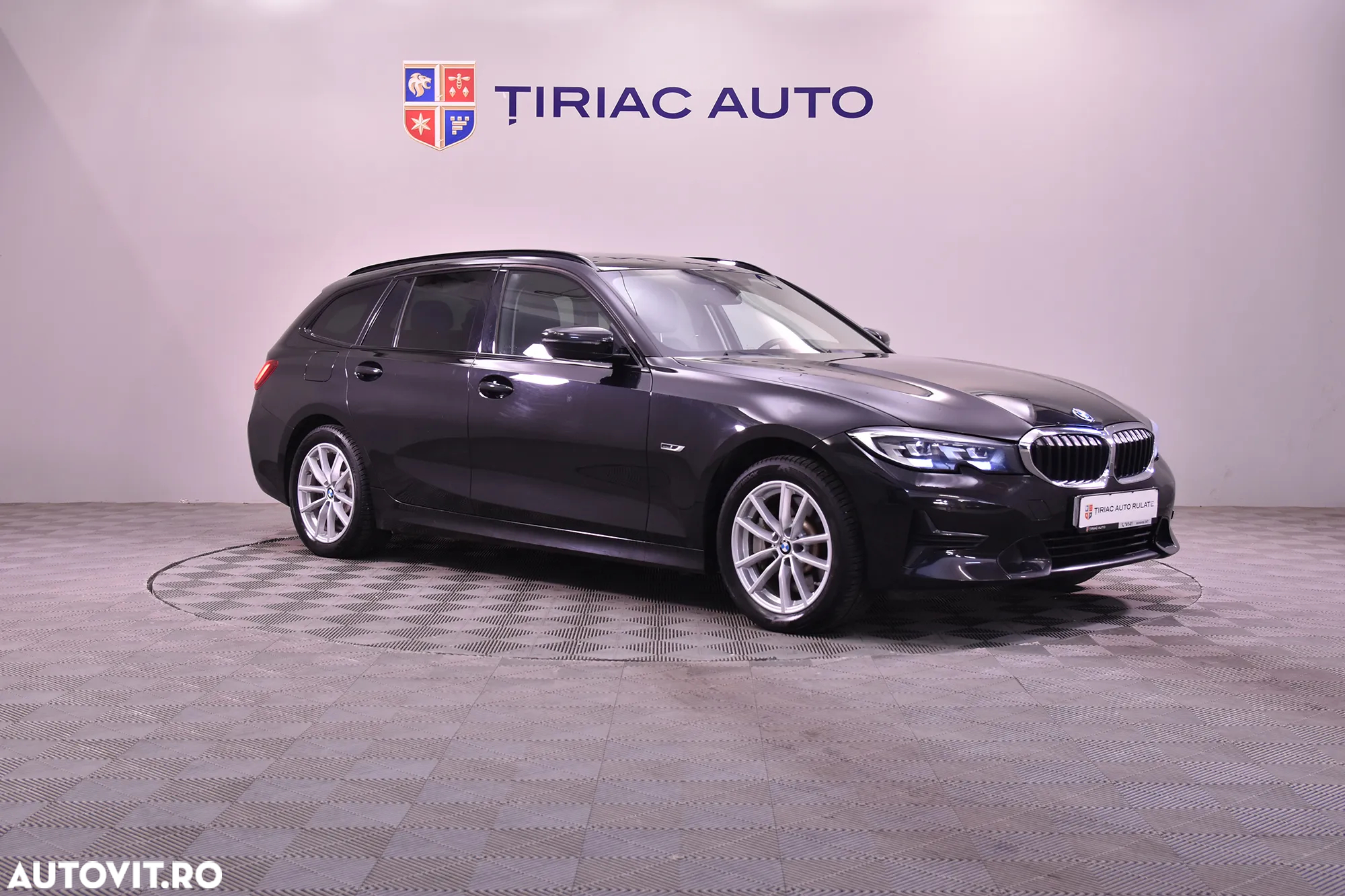 BMW Seria 3 330e Touring xDrive Aut. - 7