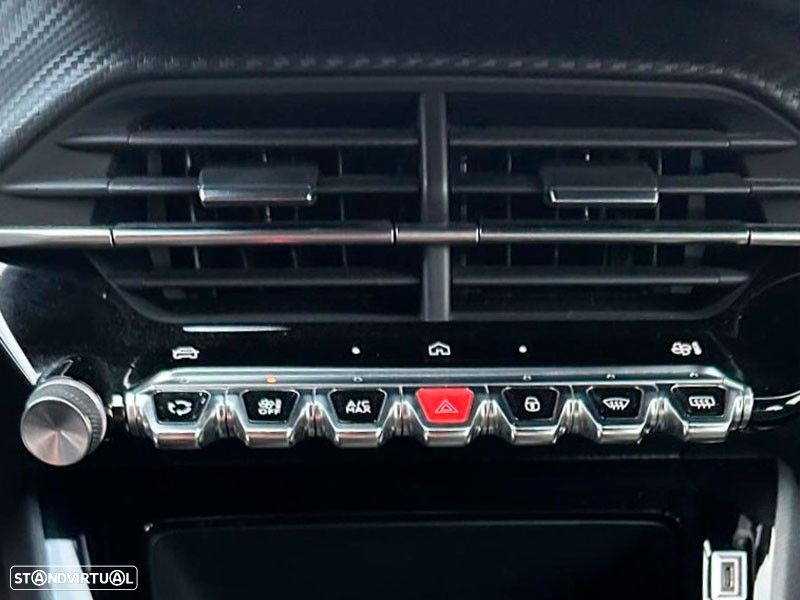 Peugeot 2008 1.2 PureTech Style - 12