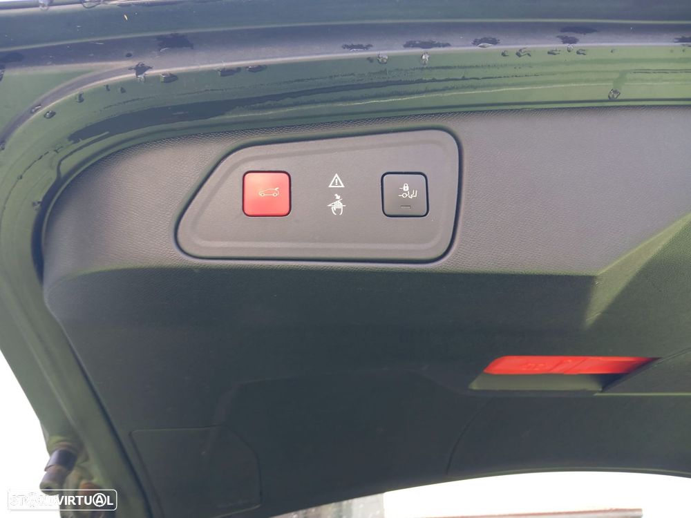 Peugeot 3008 1.6 BlueHDi Allure EAT6 - 23