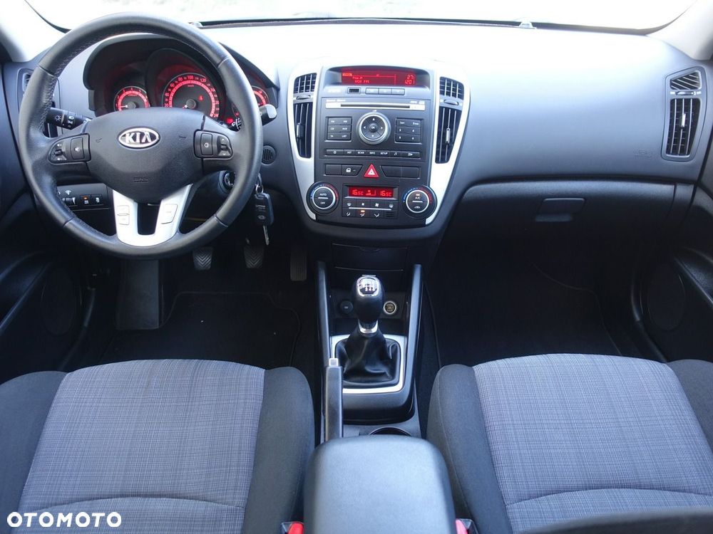 Kia Ceed 1.6 CVVT Vision - 18