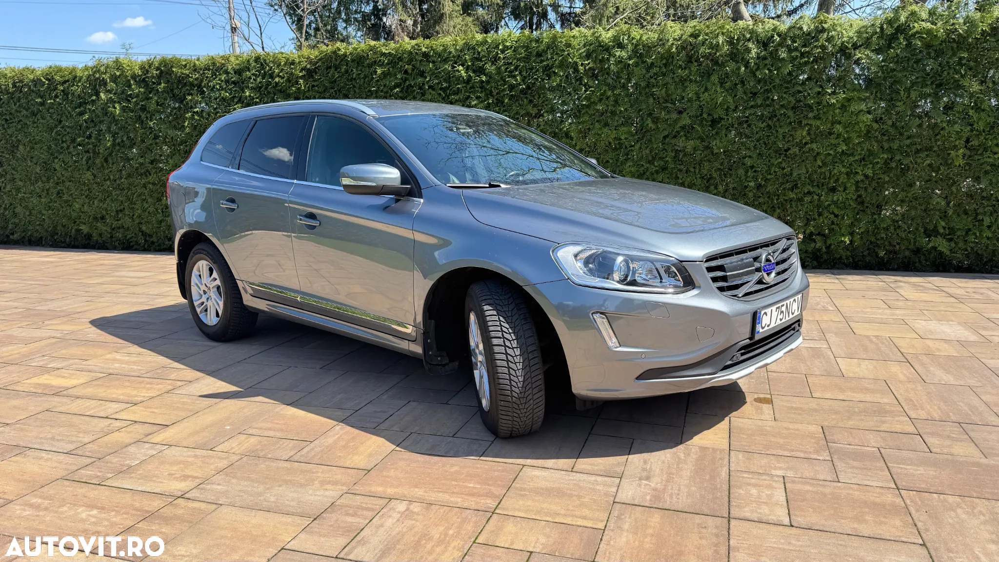 Volvo XC 60 D4 AWD Geartronic Summum - 3