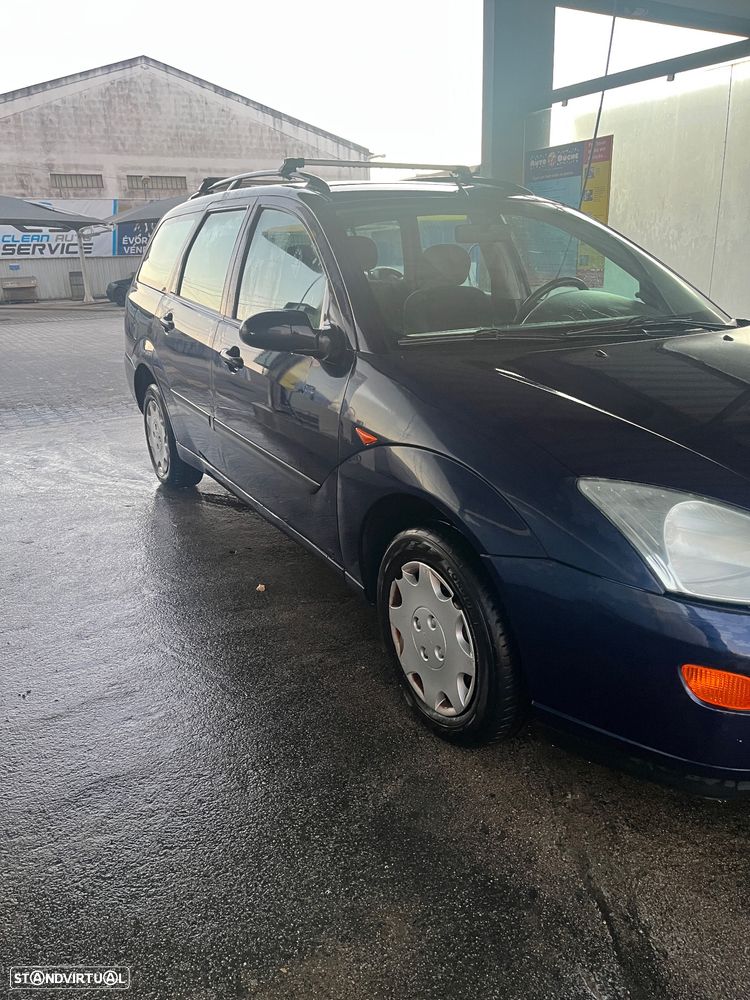 Ford Focus SW 1.4 Ambiente - 2