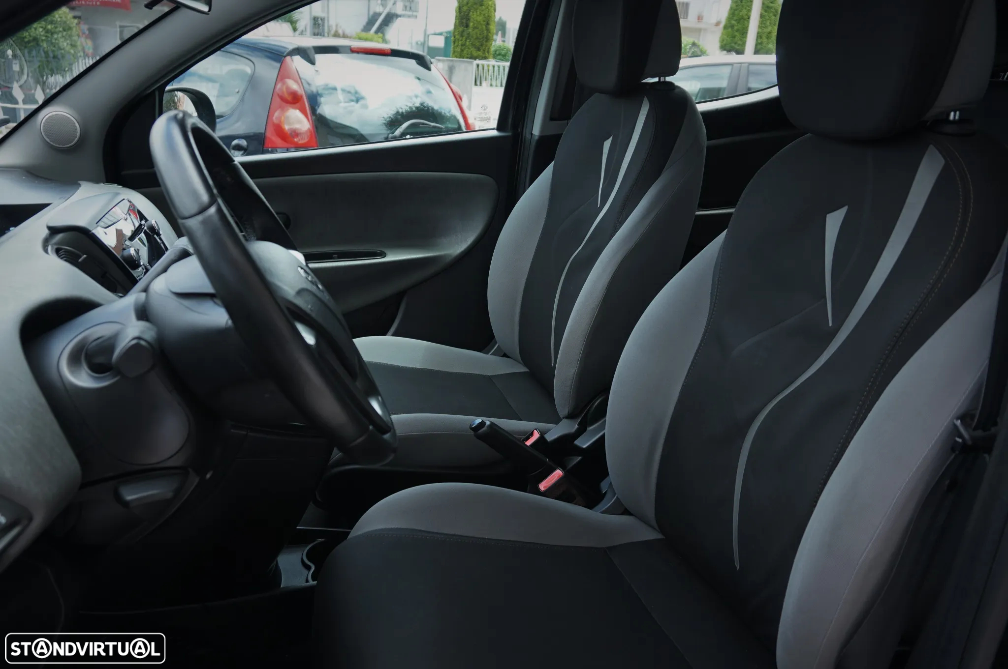 Lancia Ypsilon 1.2 S&S Silver - 11
