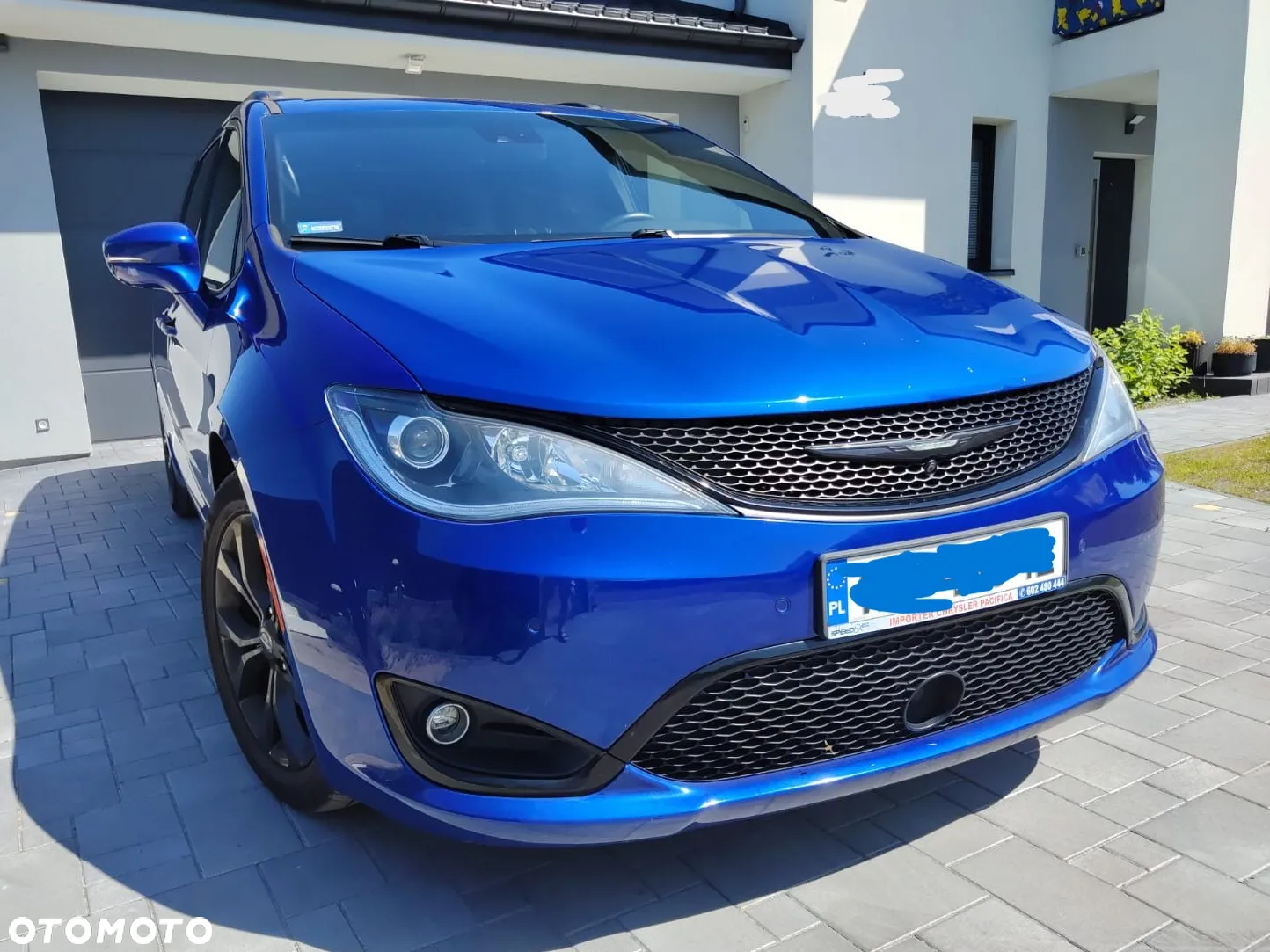 Chrysler Pacifica - 12