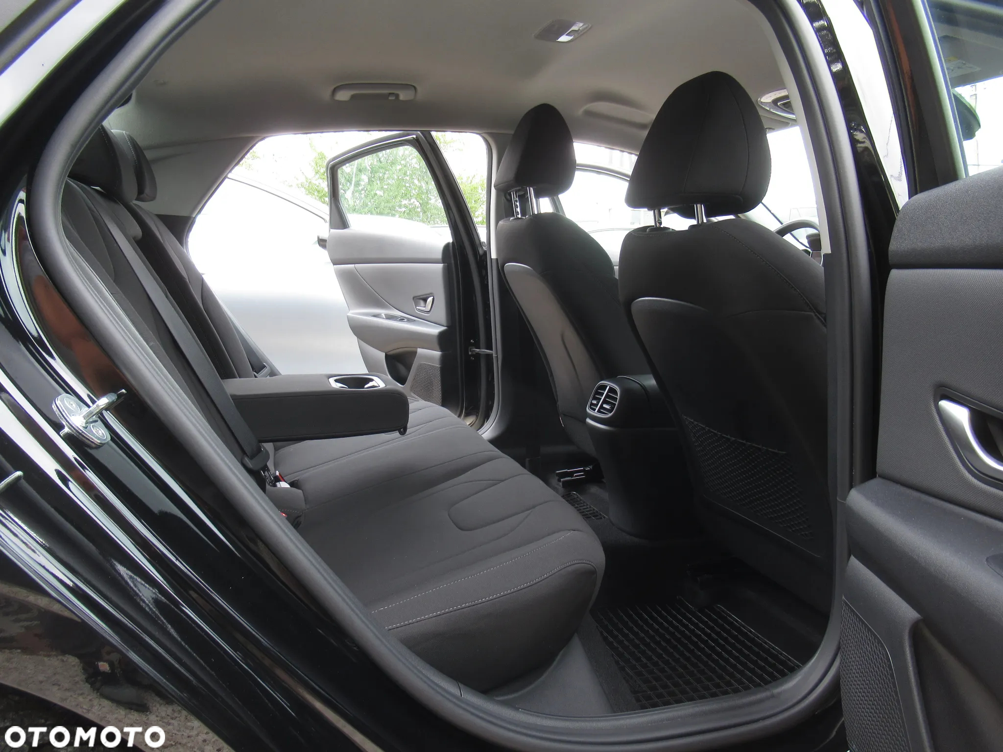 Hyundai Elantra 1.6 Executive CVT - 9