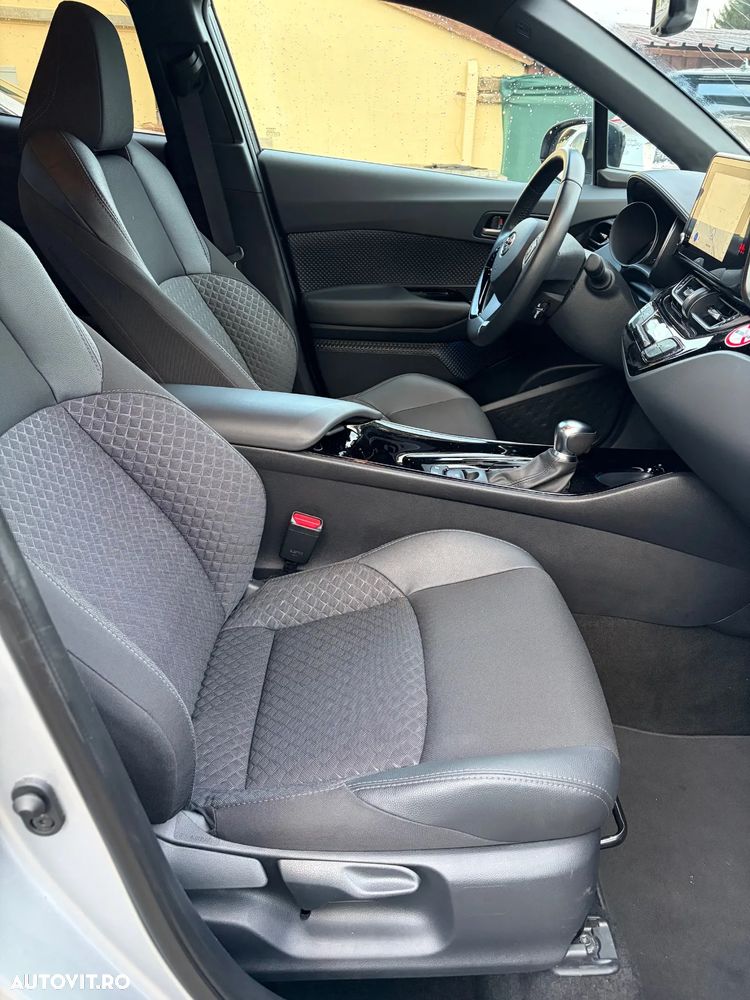 Toyota C-HR 1.8 HSD 122 CP 4x2 CVT C-ult Style bi-tone - 24
