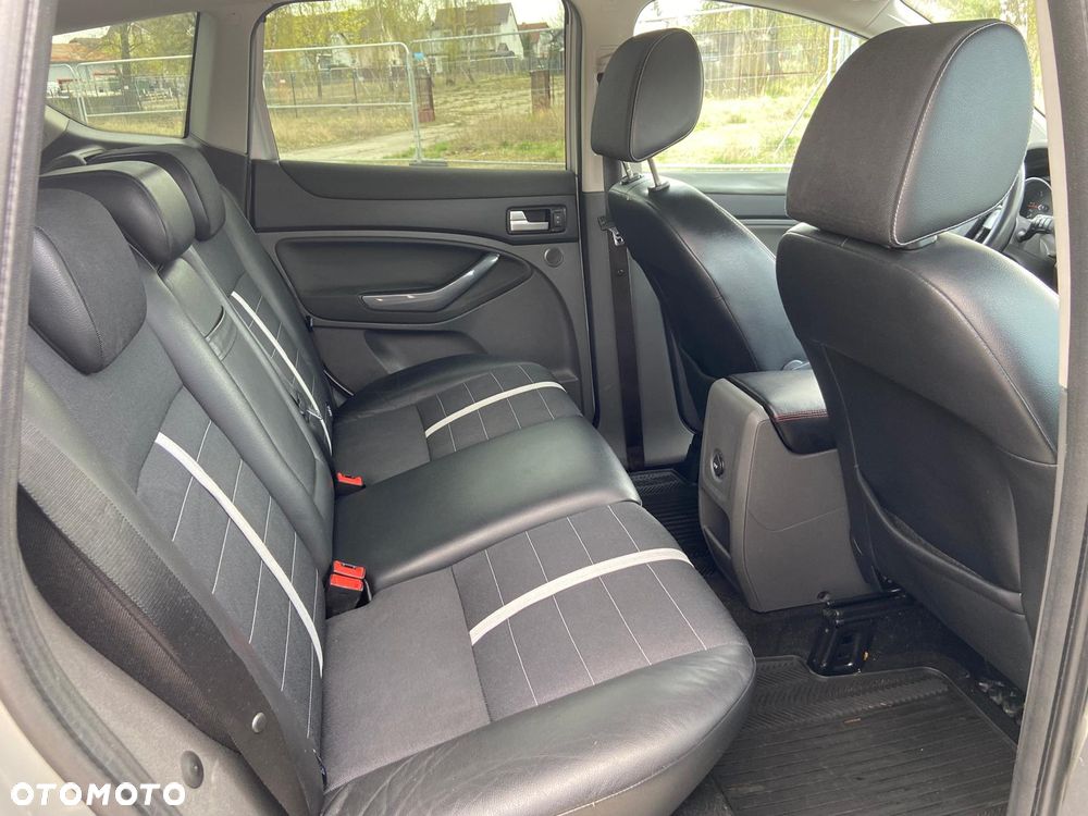 Ford Kuga 2.0 TDCi Titanium - 30