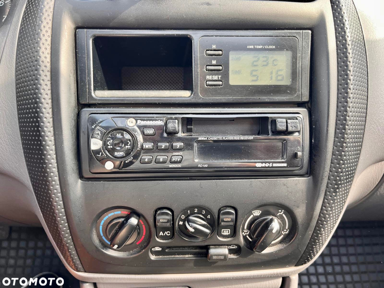 Mazda 323F 1.5 Exclusive - 17