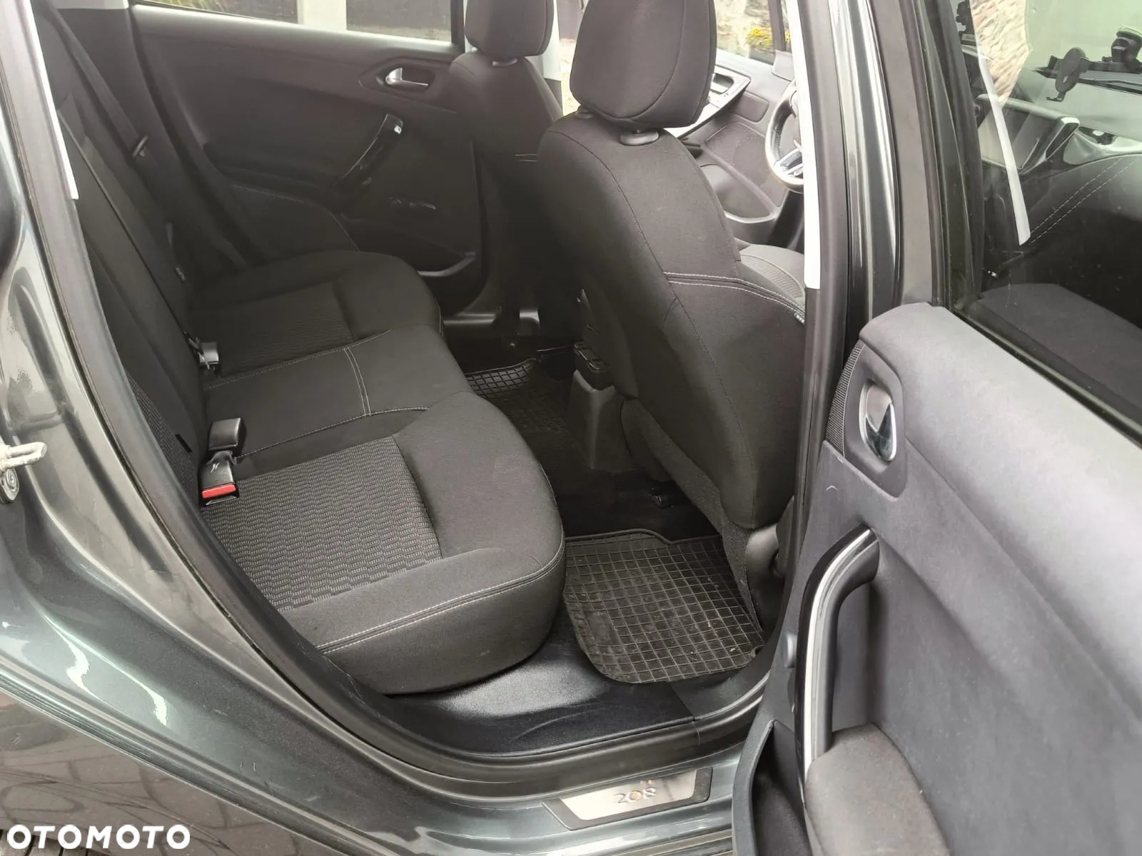 Peugeot 208 1.2 PureTech Allure - 16