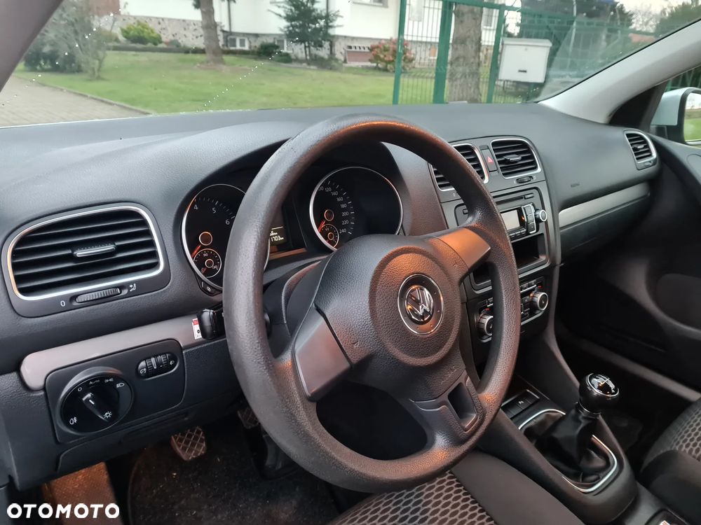 Volkswagen Golf - 5
