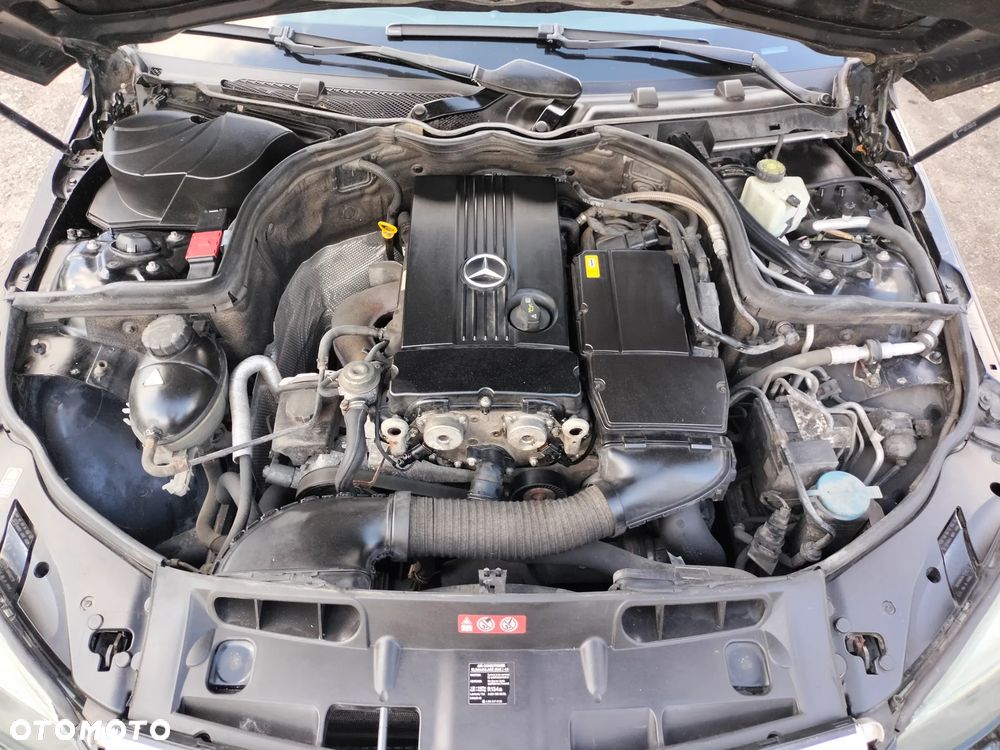 Mercedes-Benz Klasa C 180 Kompressor BlueEFFICIENCY Elegance - 17