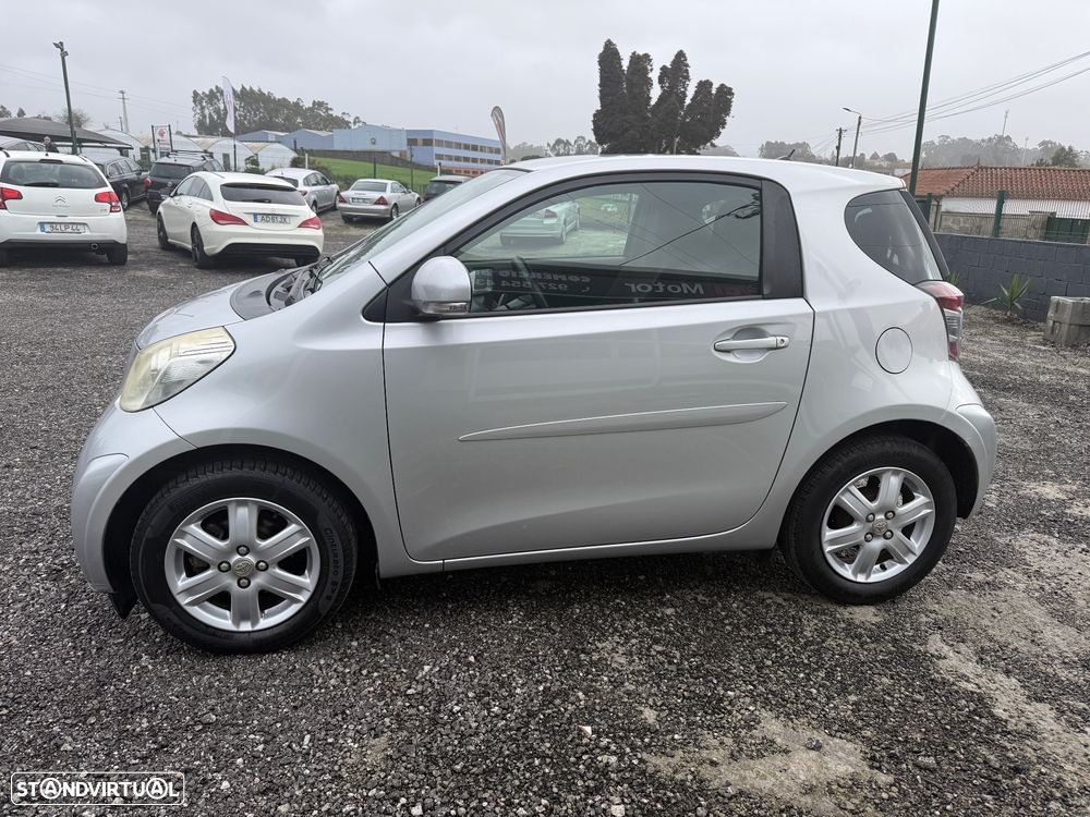 Toyota iQ 1.0 + - 3