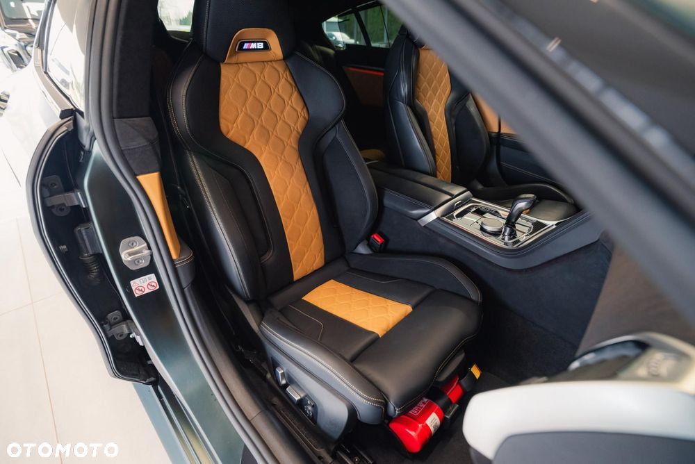 BMW M8 Competition - 16