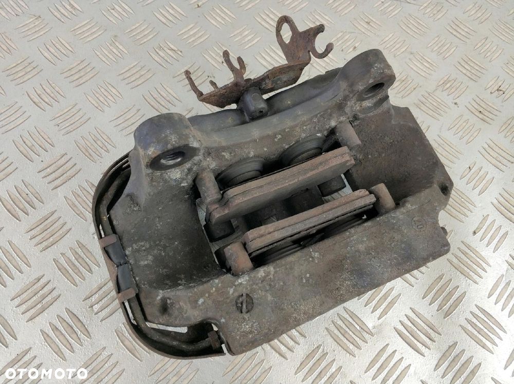 zacisk hamulcowy prawy tył tylny VW TOUAREG 7L 7L6 - 4