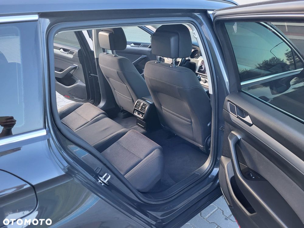 Volkswagen Passat 2.0 TDI BMT Comfortline - 18