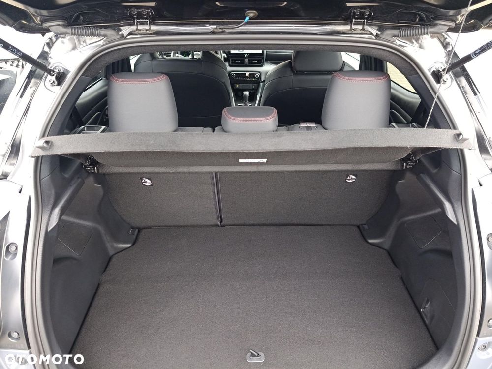 Toyota Yaris Hybrid 1.5 GR Sport - 21