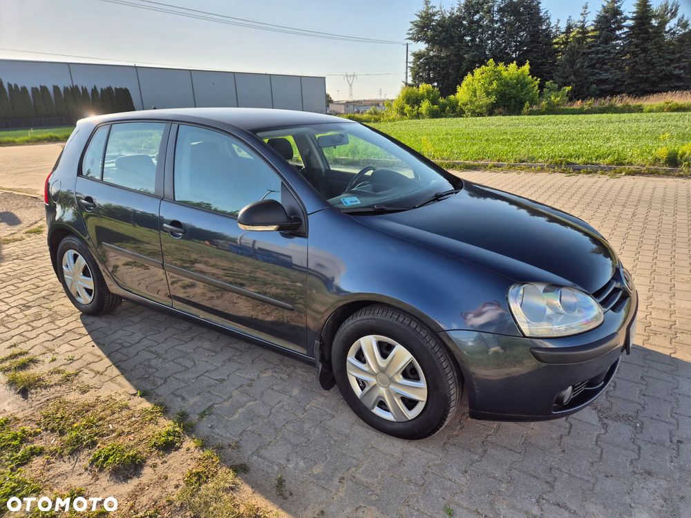 Volkswagen Golf 1.6 FSI Comfortline - 24
