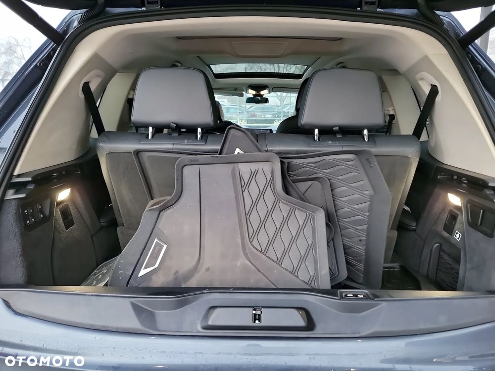 BMW X7 - 11