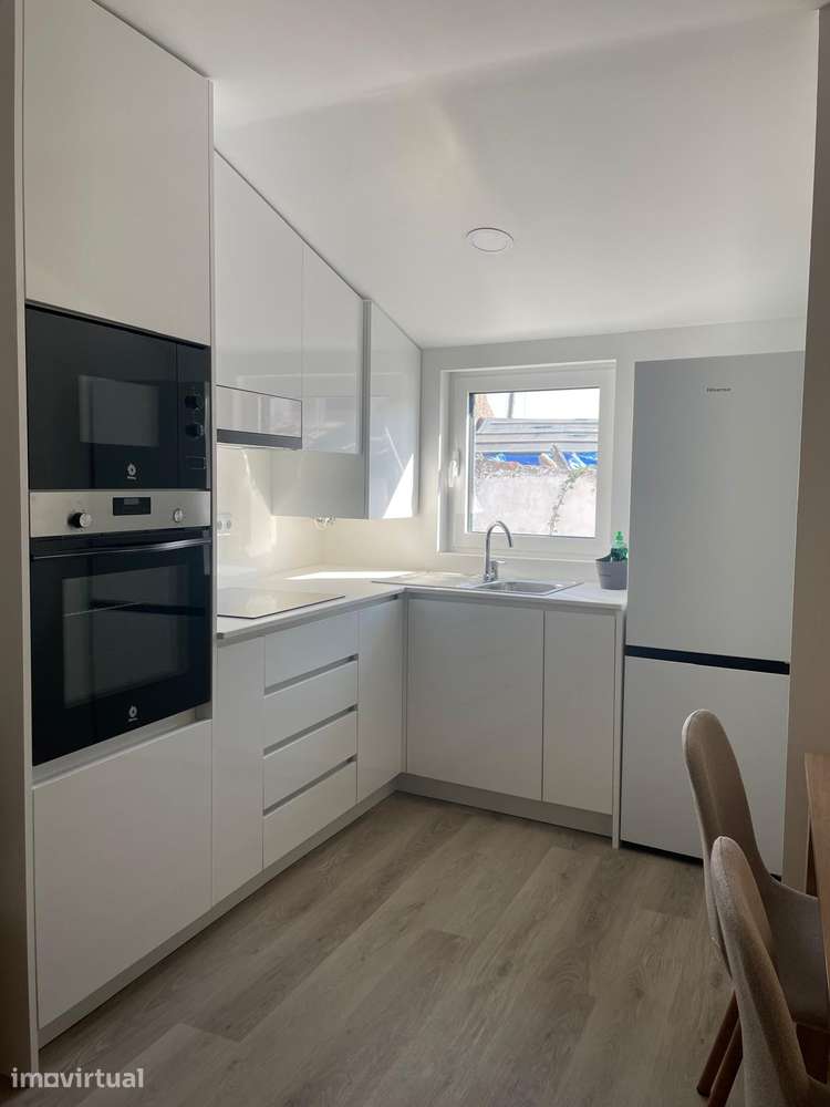 Casa T1 renovada, 3 min do Hospital - Grande imagem: 3/21
