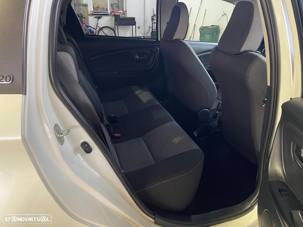 Toyota Yaris 1.0 VVT-i Y20 Club - 23