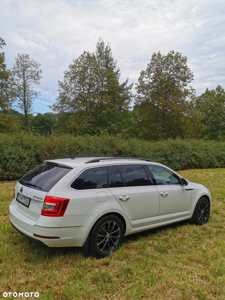 Skoda Octavia 2.0 TDI SCR Style DSG - 6