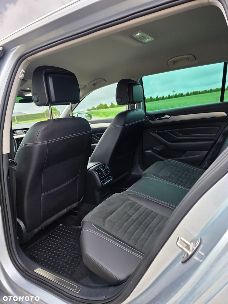 Volkswagen Passat 2.0 TDI SCR DSG 4Motion Business - 17
