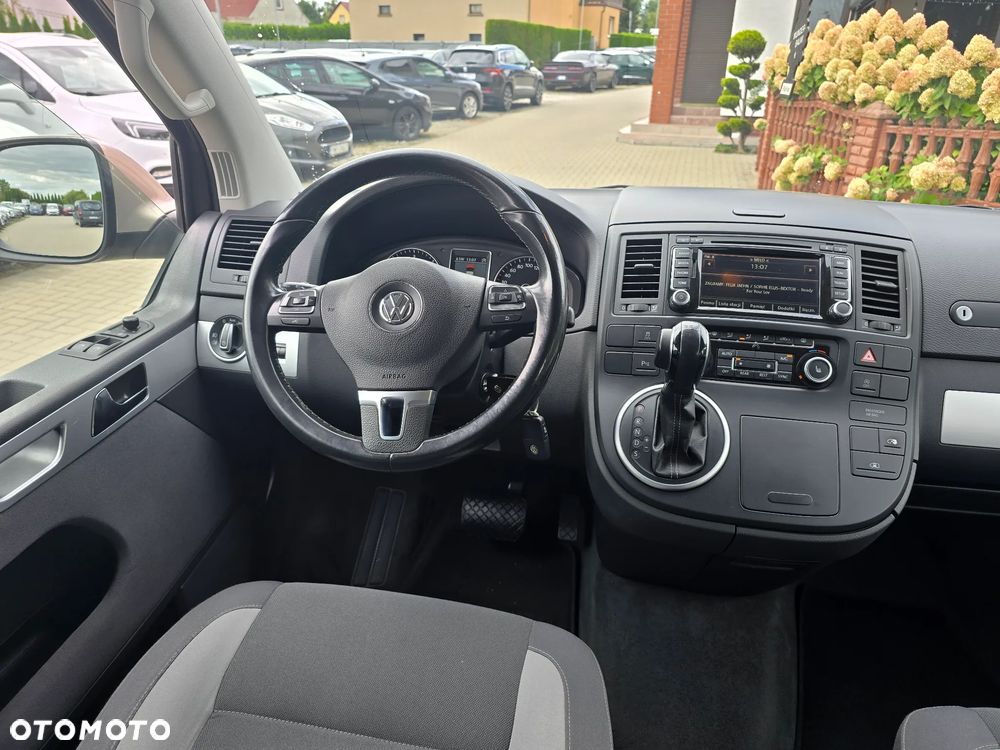 Volkswagen Multivan - 7