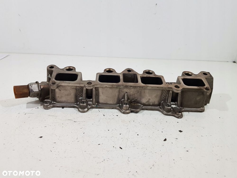kolektor ssący 03c906051h vw audi skoda 1.4 tsi - 4